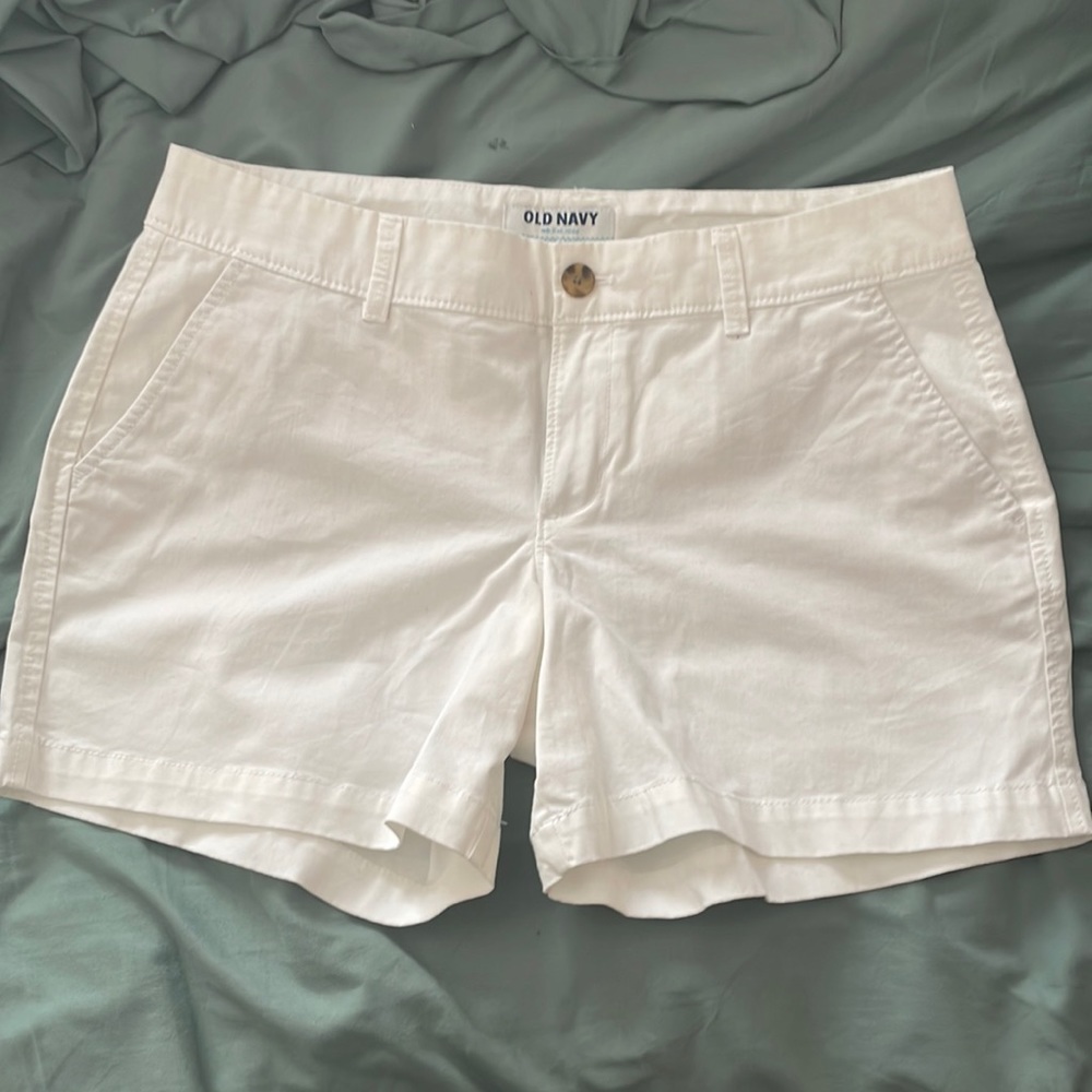 Old navy white khaki shorts